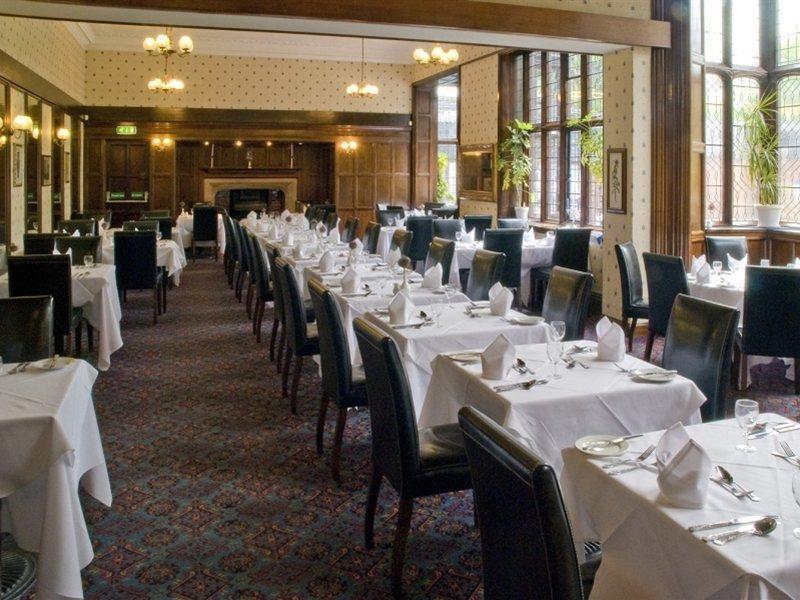 Royal Court Hotel & Spa Ковентри Экстерьер фото