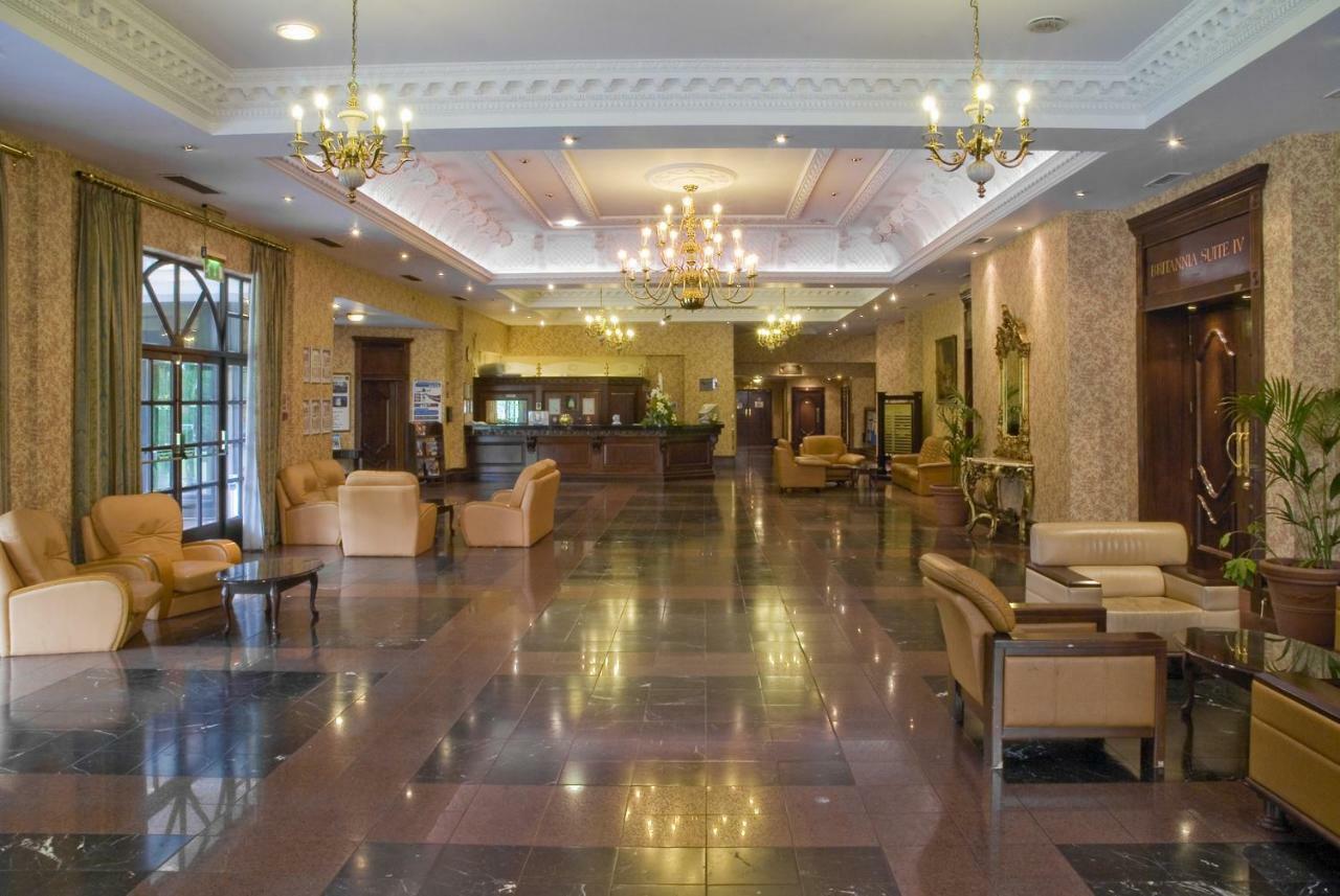 Royal Court Hotel & Spa Ковентри Экстерьер фото