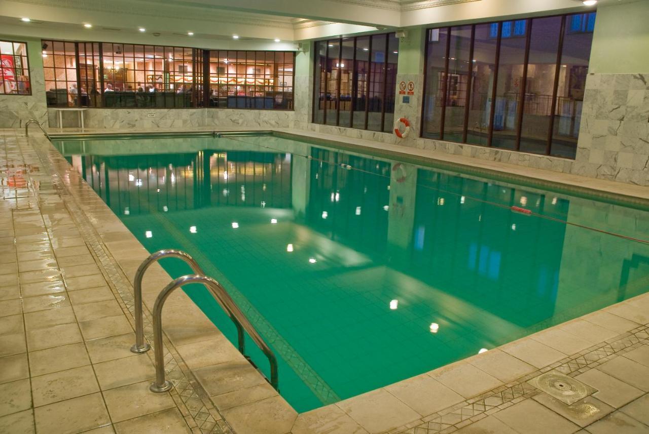 Royal Court Hotel & Spa Ковентри Экстерьер фото